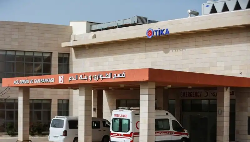 İsrail Ordusu, Filistin-Türkiye Dostluk Hastanesi'ni Hedef Aldı: Savaşın Gölgesindeki İnsani Kriz