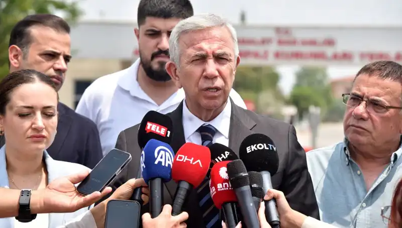 Mansur Yavaş, Muhittin Böcek’i Ziyaret Etti: İş Birliği Mesajı Verdi