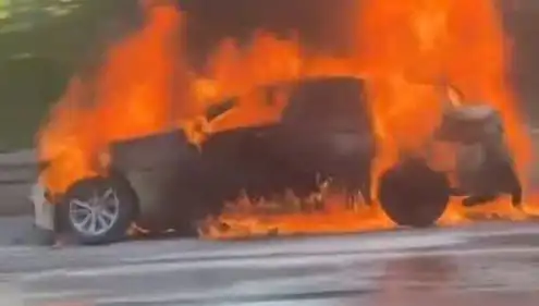 15 Temmuz Şehitler Köprüsü’nde Yangın: Araç Alev Alev Yandı!