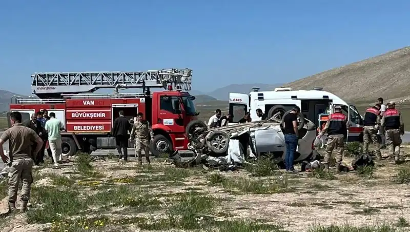 Van’da Feci Kaza: 4 Kişi Hayatını Kaybetti, 2 Yaralı