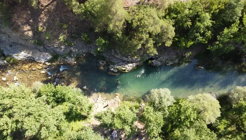 Adana'da Aşırı Nem, Yaylacıları Doğal Sulara Yönlendirdi