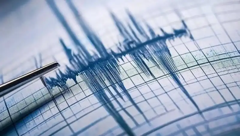 Rusya'da 8 Büyüklüğünde Deprem: Tsunami Tehlikesi Alarmı Verildi