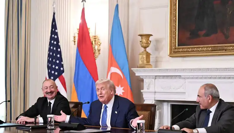 Aliyev'den Ermenistan'a Anayasa Çağrısı: Zaman Kaybetmeden Adım Atın!