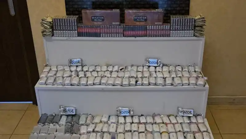 Gümrük Kaçağı Sigara Operasyonu: Yüzlerce Kilo Sigaraya El Konuldu!
