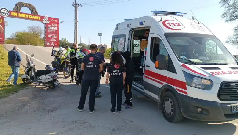 Edirne'de Feci Motosiklet Kazası: Hayatını Kaybedenlerin Kimliği Belirlendi