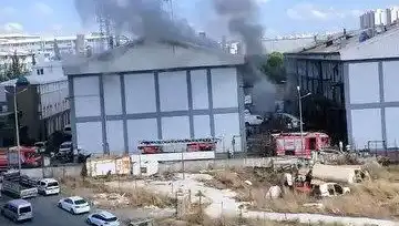 Başakşehir'deki Sanayi Sitesinde Korkutan Yangın: Olayın Ayrıntıları ve Son Durum