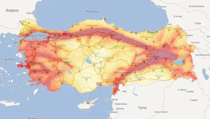 Evimin Altından Fay Hattı Geçiyor Mu? İşte Deprem Riski Taşıyan Yerler!