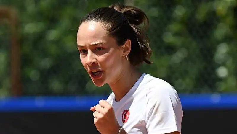 Milli Tenisçi Zeynep Sönmez, Finalde Zirveye Koşuyor