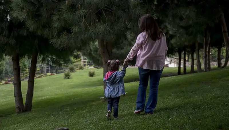 Yargıtay'dan Çarpıcı Koruyucu Aile Kararı: Çocuk İki Ayda Bir Görülebilecek