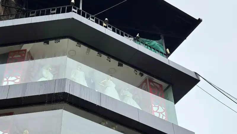 Giyim Mağazasında Ani Yangın: Alışverişte Korku Dolu Anlar
