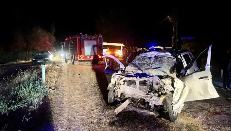 Ciple Traktör Çarpıştı: 5 Kişi Yaralandı, Olayın Detayları Merak Ediliyor