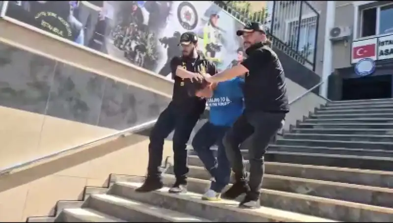 Ümraniye'de 600 Bin Liralık Gasp! Film Gibi Takiple Yakalayıp Çaldılar