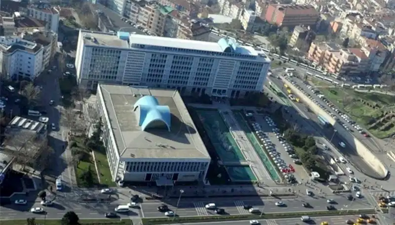 İBB Soruşturmasında "Enderun" WhatsApp Grubu Mercek Altında: Neler Ortaya Çıkacak?