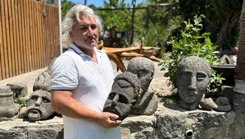 Sadece 3 Günde Eşsiz Tarihi Eserler Yapıyor: Satış Yok, Yalnızca Sanat!