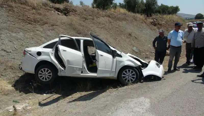 Kilis'te Korkunç Kaza: Otomobiller Çarpıştı, Yaralılar Hastaneye Sevk Edildi
