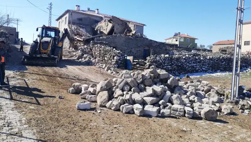 Kayseri’de Ahır Çöktü: Hayvanlar İçin Felaket Günü!
