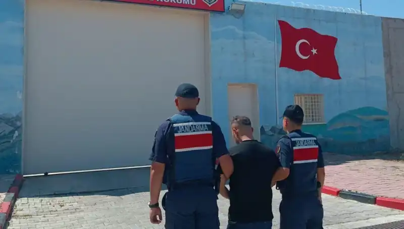 Afyon’da Farklı Suçlardan Aranan 9 Kişi Suçüstü Yakalandı!