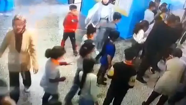 Mardin'de Öğrenciyi Boğazında Sıkışan Yiyecekten Müdür Yardımcısı Kurtardı