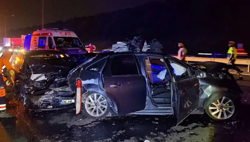 TEM Otoyolu'nda Zincirleme Kaza: 7 Kişi Yaralandı ve Olumsuz Hava Koşulları Etkili Oldu