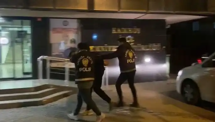 Galatasaray Taraftarına Saldıran Şahsın Yakalanması: Olayın Ardındaki Gerçekler