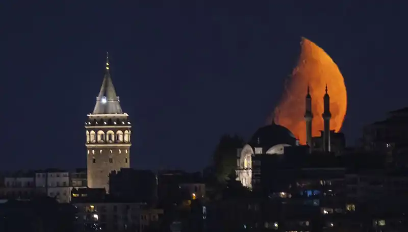 İstanbul'un Tarihine Yön Veren Yarım Ay: Gizemli Çekicilikleri