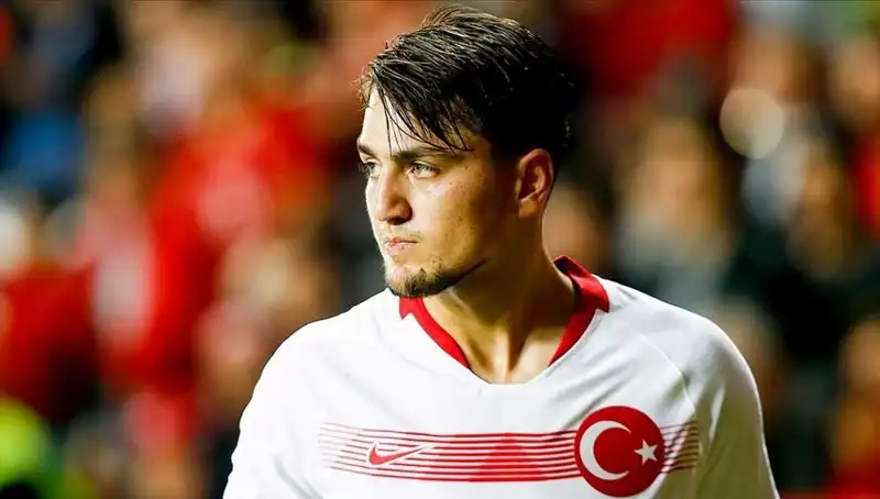 Beşiktaş'tan Önemli Girişim: Milli Futbolcudan Şaşırtan Yanıt!