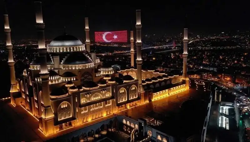 Kuraklığın Gölgesinde Şehitlerimiz İçin Bu Akşam Dua Seferberliği