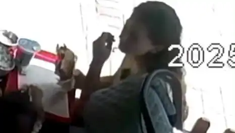 Saçını Tostunun İçine Koyan Kadın, Şok Gerekçesiyle Olay Olmuştu!